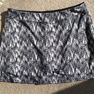 Black and white skort